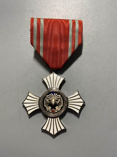 远东徽章小铺12月21日周日晚上9点结束 - 赤十字功劳