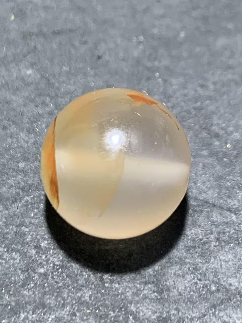 精美川料南红玛瑙荔枝冻飘红圆珠一颗！，