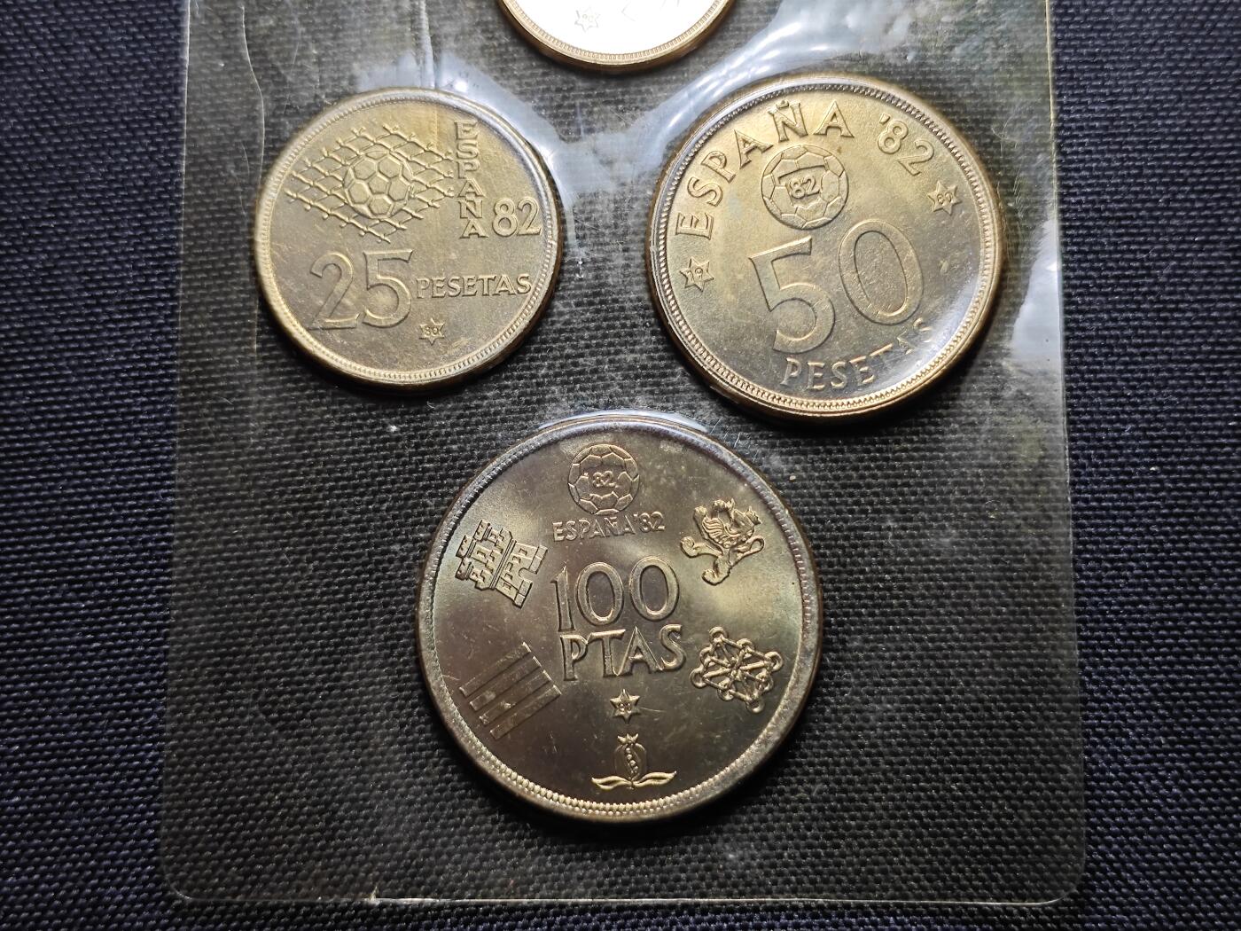 KK钱币收藏小铺 《套币 好品/批量散币专场》  2月预留时间 周末发货  1980西班牙大小面值清年一套 世界杯纪念