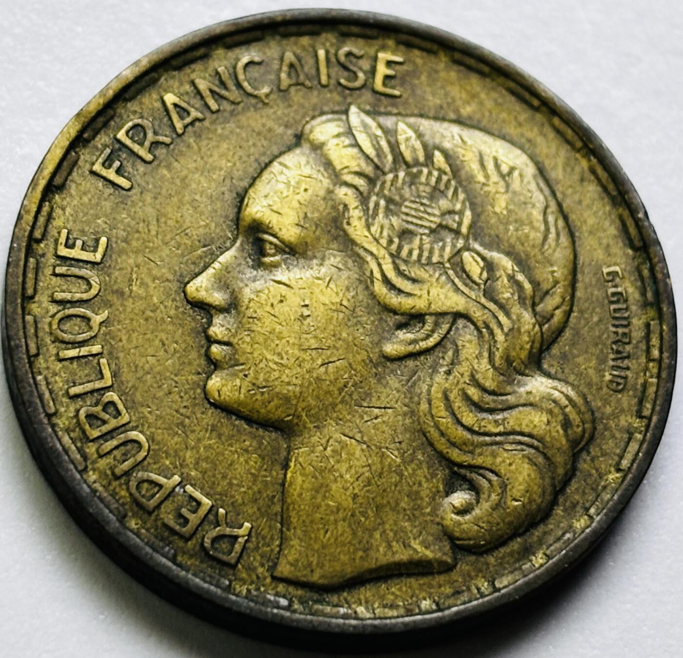 文馨钱币收藏第 286 场，圣诞节专场【 长期接收代拍品低至 0 佣金】 铜光美品 1952 年法兰西第四共和国 第一版本 50 法郎大铜币，双面包浆