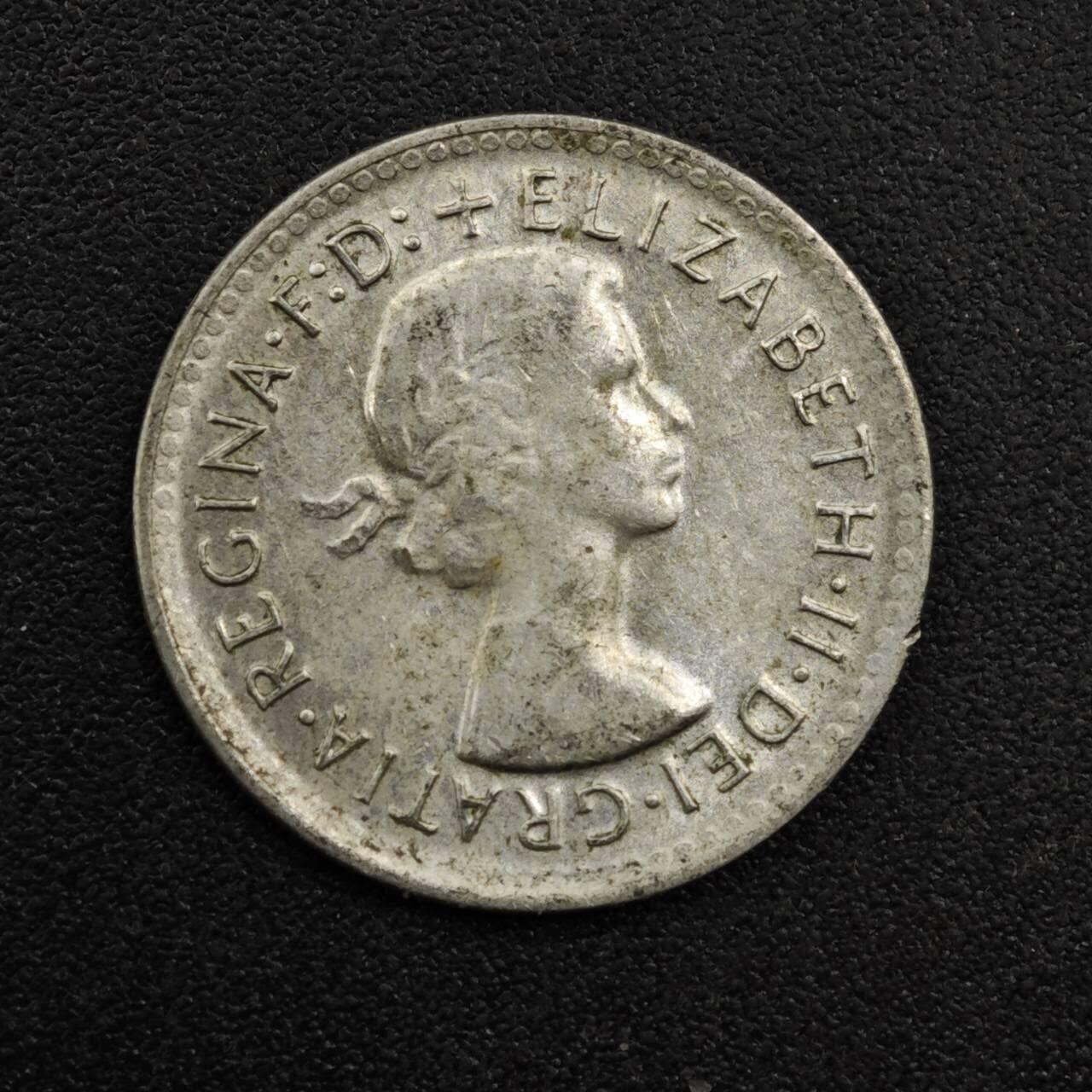 【淘币小摊】实时拍第八百三十三拍   散币场   满百包邮可预留二周 每周一统一发货   澳大利亚1961年伊丽莎白二世3便士银币