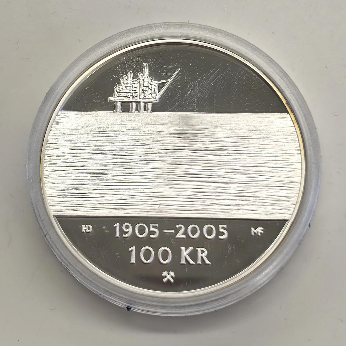 博洋堂世界钱币拍卖第153期（全场包邮） 挪威2005年100克朗精制银币 挪威瑞典联盟的解体-石油 33.6克925银 发行量：6万5千 盒证全