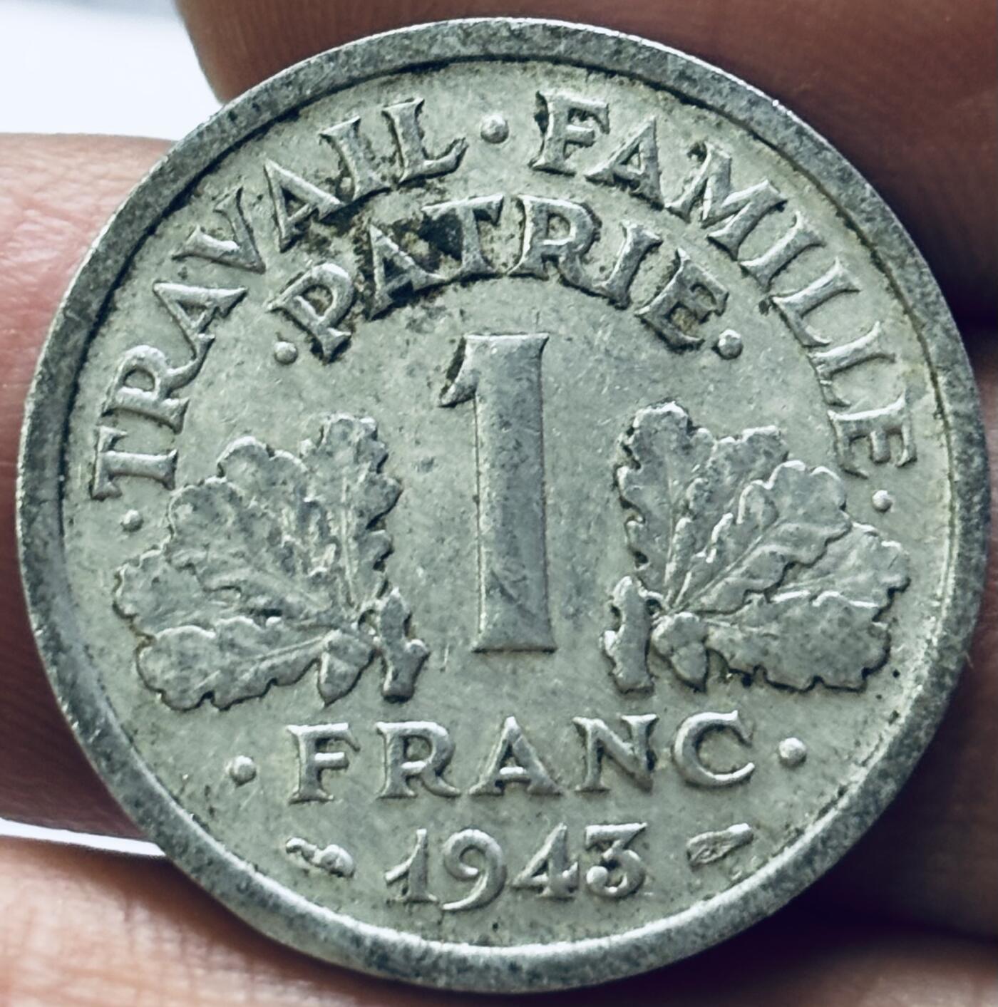 文馨钱币收藏第 286 场，圣诞节专场【 长期接收代拍品低至 0 佣金】 极美品 1943 年德占法国维希政府 1 法郎铝币，第一版本只发行三年