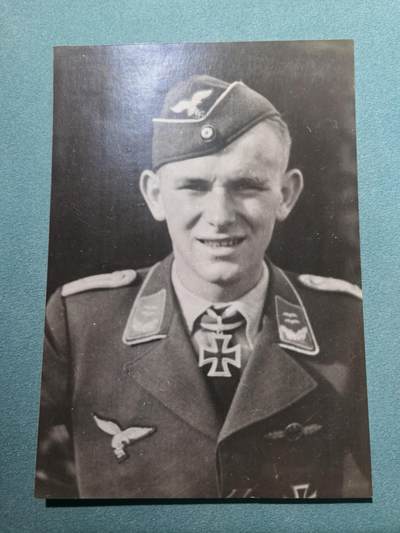 盛世勋华——号角文化勋章邮票专场拍卖第294期 - 德国（1939）骑士十字勋章获得者赫伯特·胡佩尔兹空军中尉照片 佩戴骑士十字勋章/空军作战勋饰等