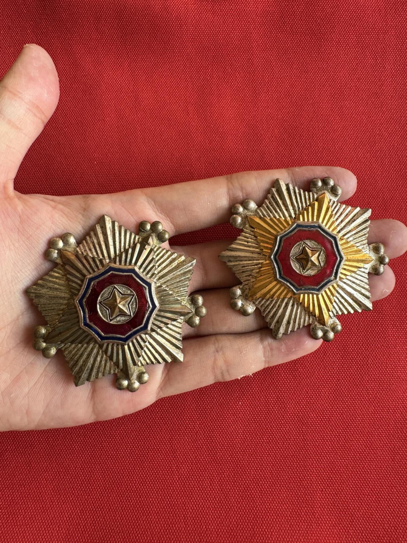 五哥徽章群   20号周六晚上八点4群联拍 朝鲜章