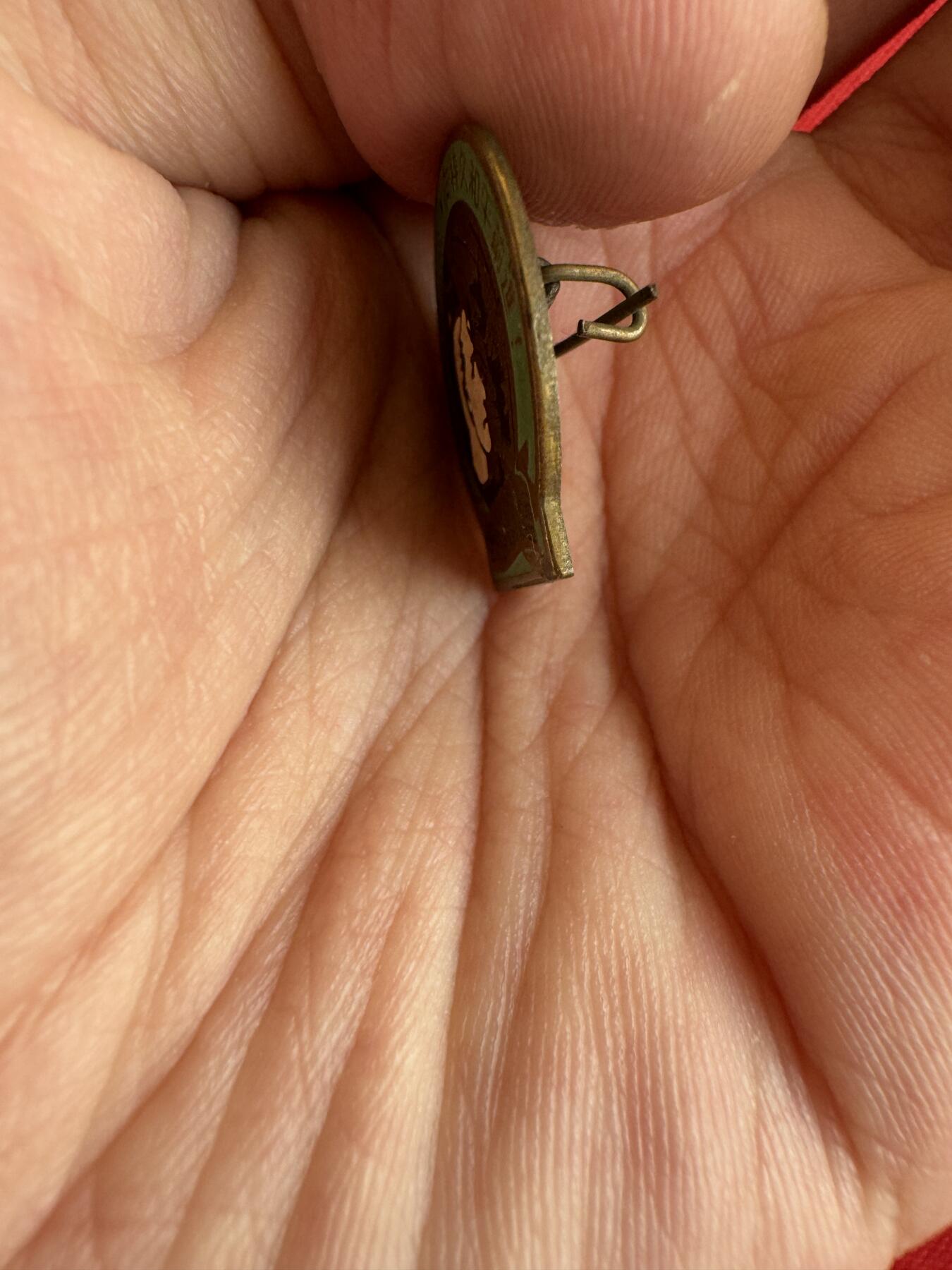 五哥徽章群   20号周六晚上八点4群联拍 铜章