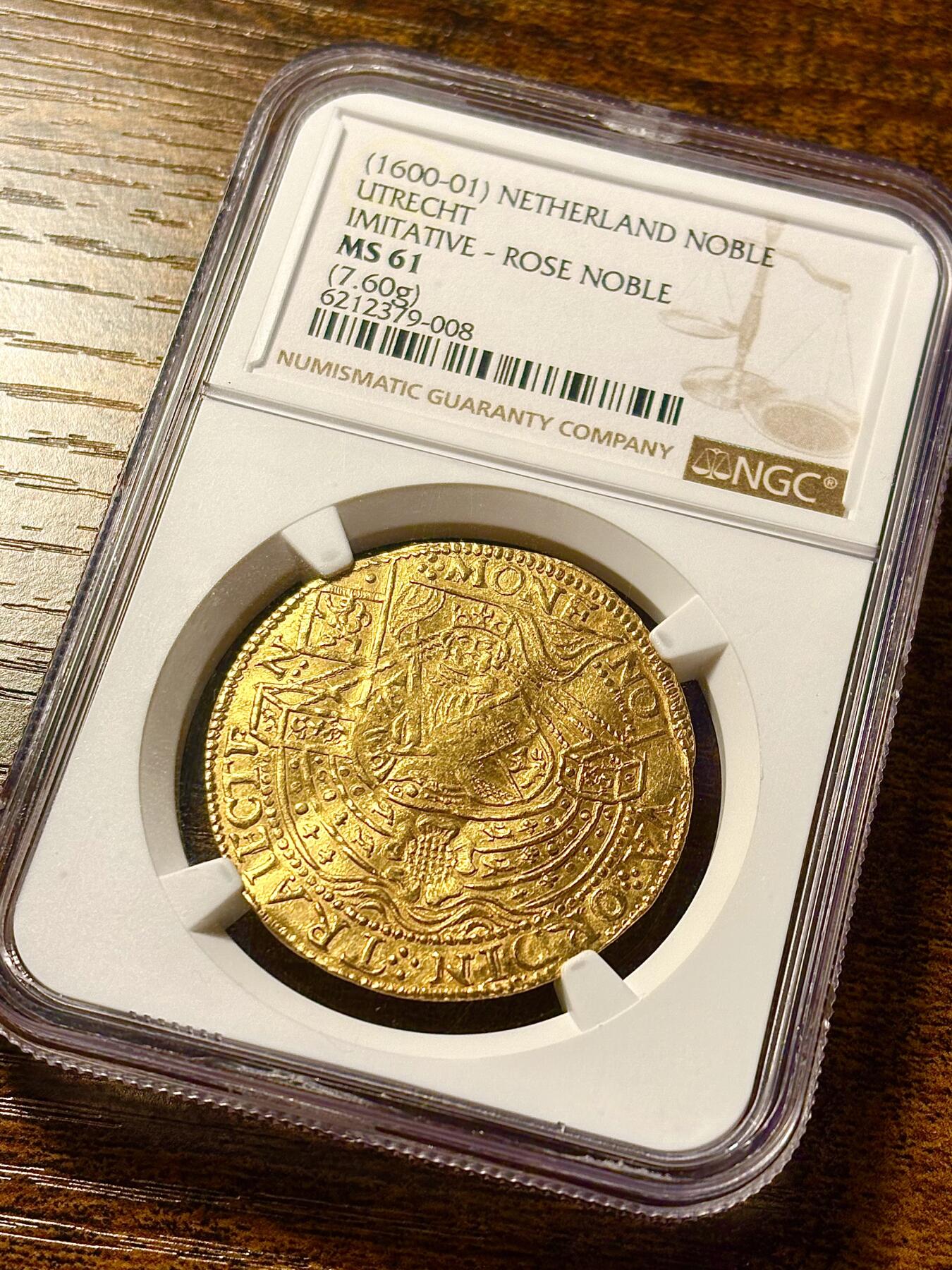 【Blue Auction】世界纸币精拍第765期——18级TOP拍卖/信誉/品质/专业/高效💫    荷兰 乌德勒支 1600-01年 玫瑰金币（Rose Noble） NGC MS61（注：荷兰等低地国家始终是贸易中心却不是政治军事强权。为了贸易的便利，荷兰早期铸造的钱币始终以仿造英法意等周边强权国家的金币为主。该枚是17世纪初荷兰模仿英国爱德华四世玫瑰金币铸造的，具有重要的历史意义）