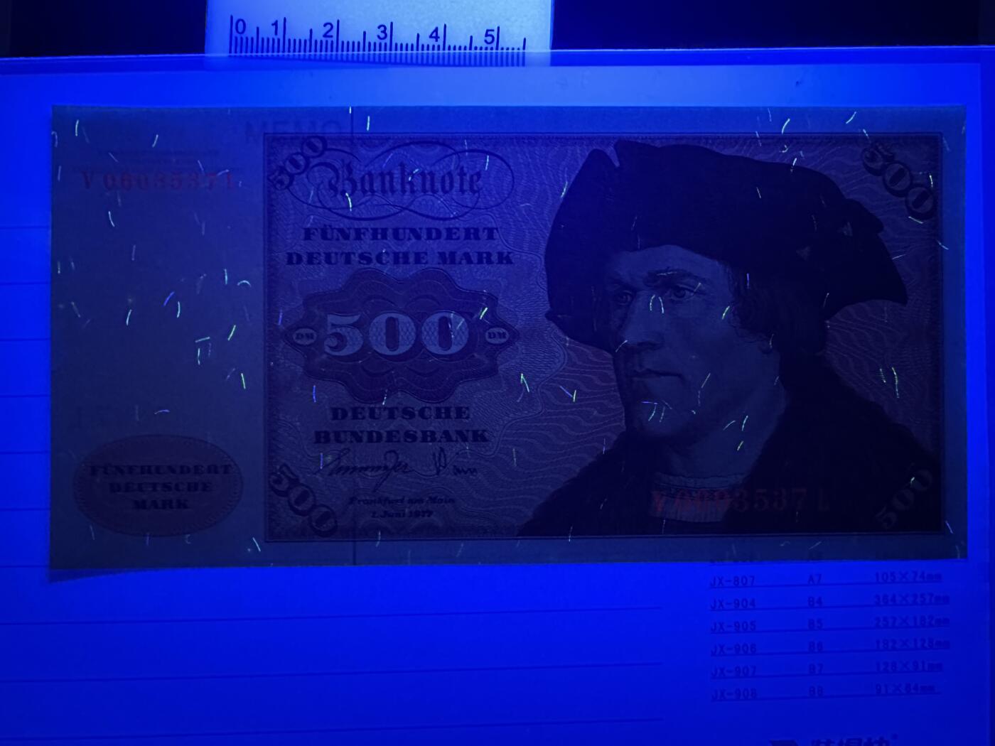 《外钞收藏家》第五百九十五期（优品场）（本平台长期征集拍品、欢迎藏友们联系合作）