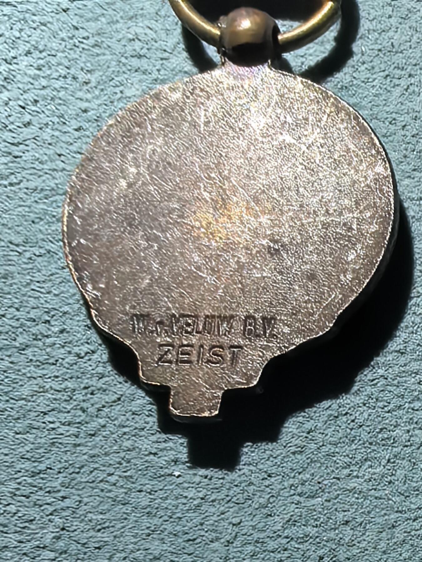 盛世勋华——号角文化勋章邮票专场拍卖第294期 荷兰红十字奖章迷你章 带厂标