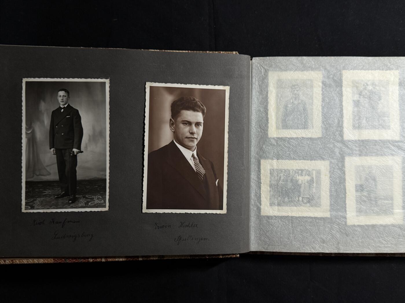 欢庆元旦！戎马世界章牌大赏第109期元旦大拍 铭记历史！德国二战老兵相册，照片约150张，记录了一个德国家庭的生活，包括婚姻、家庭、战争与城市废墟等内容，战前及法国战役相关照片（包括跨过马恩河）