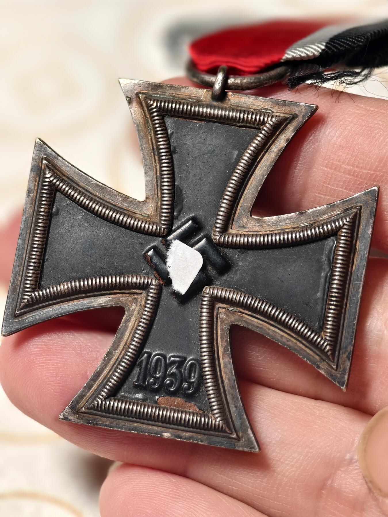 抚柳草堂-第三期章牌钱币 奖章勋章限时免佣 满百包邮 放漏专场 1939德三 二级铁十字勋章 品相如图