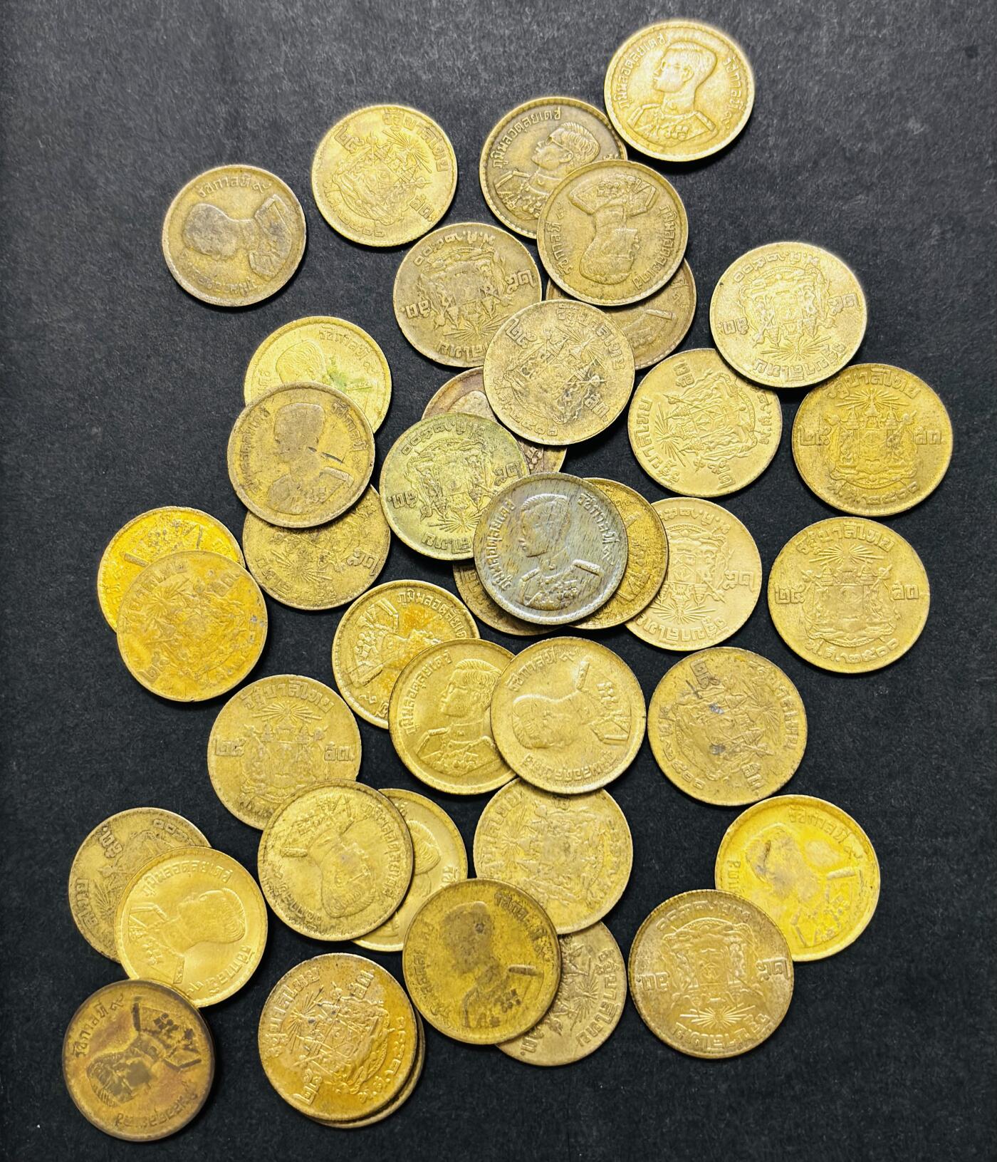 文馨钱币收藏第 286 场，圣诞节专场【 长期接收代拍品低至 0 佣金】 早期泰国铜币一组 40 枚