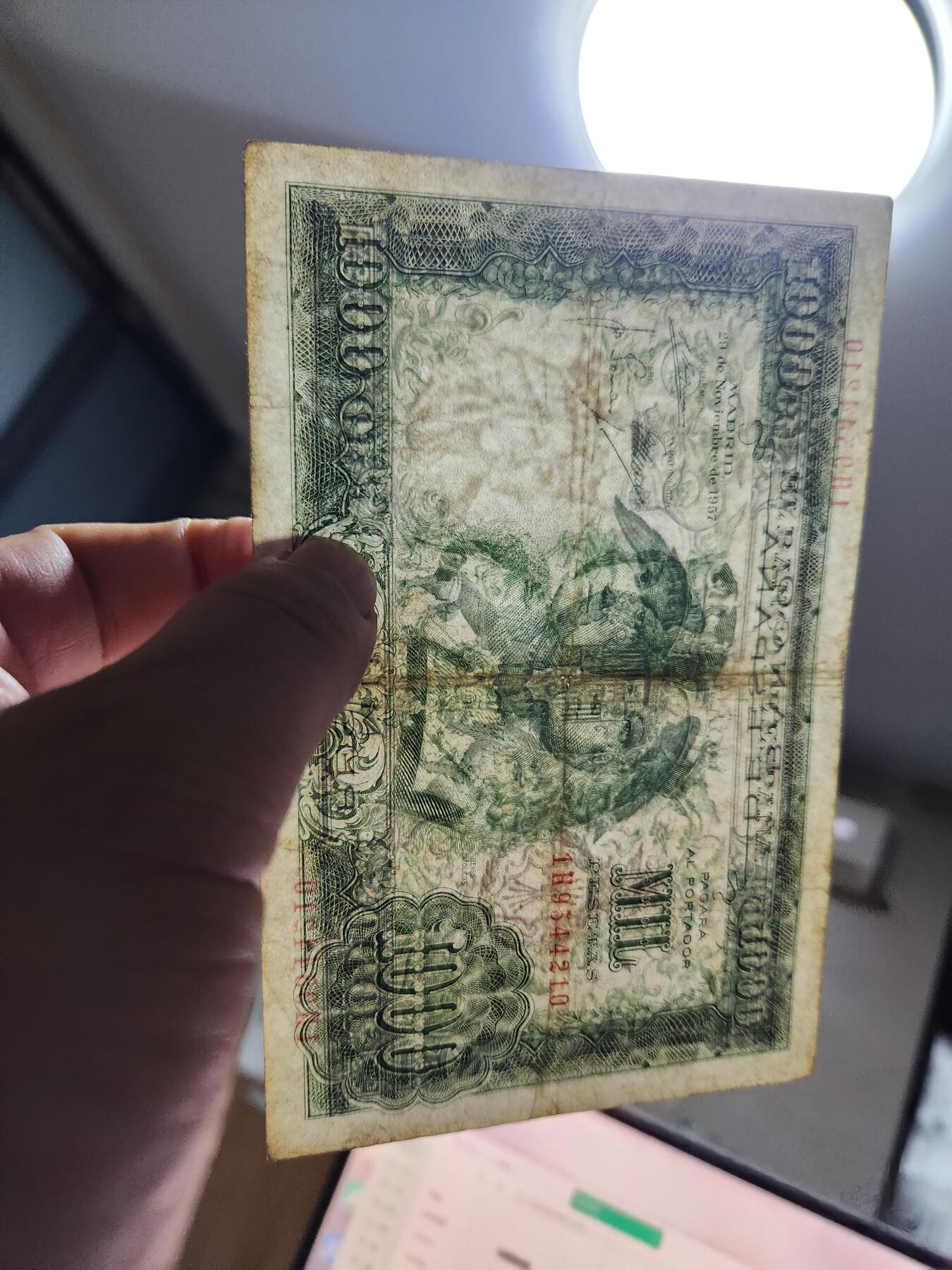 12月21号晚上8点 外国纸币自动截拍第75场 西班牙1000比塞塔纸币 1957年版  双王头像 大票幅 