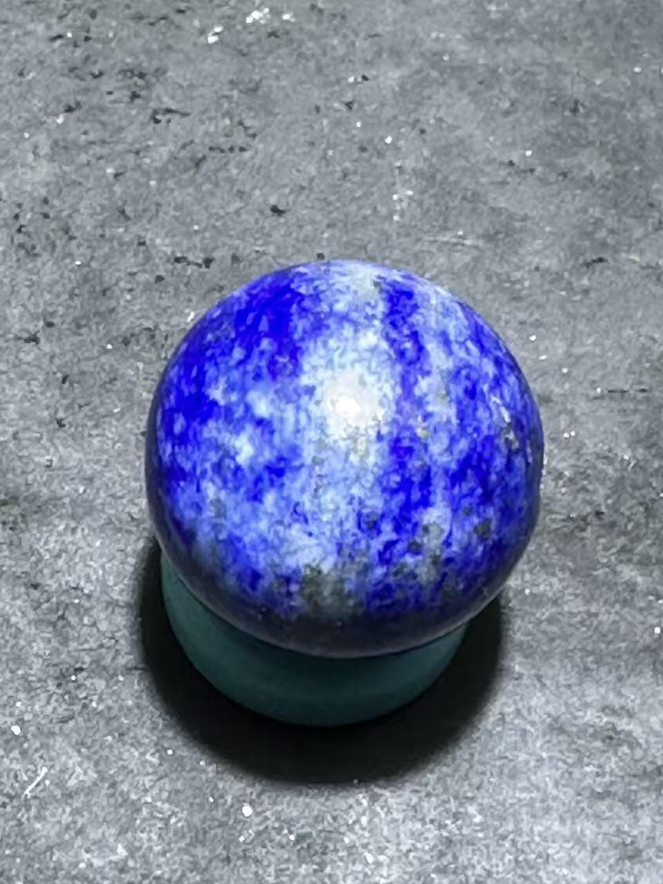 精美阿富汗老矿青金石圆珠一个！，，