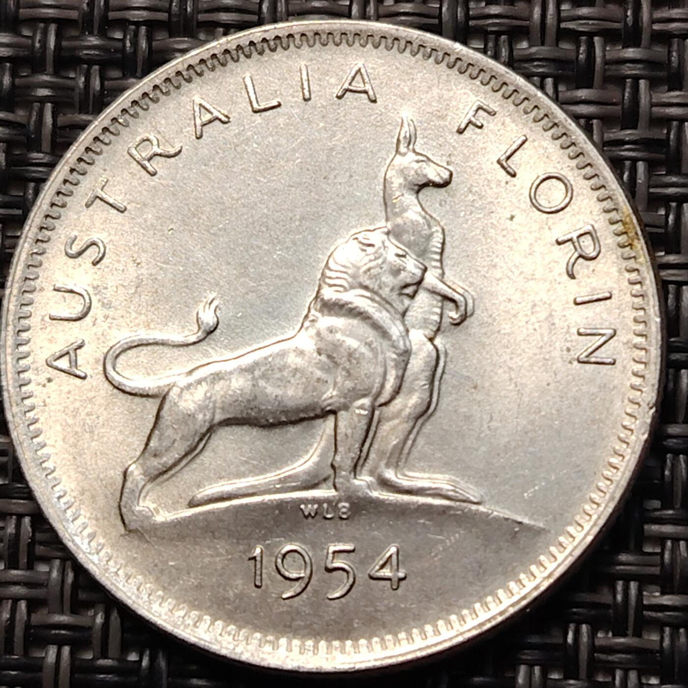 布加迪🐬～世界钱币(上海)🌾第 267 期 /  各国套币和散币