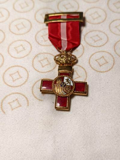 抚柳草堂-第三期章牌钱币 奖章勋章限时免佣 满百包邮 放漏专场 - 西班牙军事功勋 双面珐琅工艺精美 原品不是复刻 不是复刻 不是复刻 重要的事情说三遍 如果原品依然拍出复刻的价格 以后就再也不上这个品种了