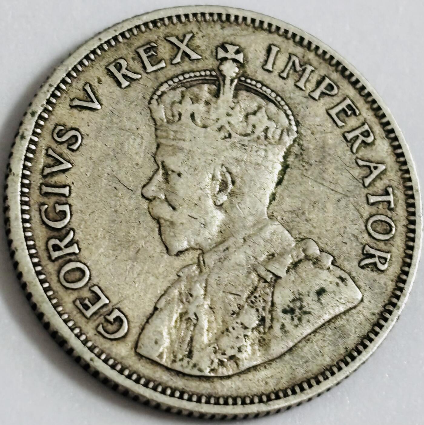 文馨钱币收藏第 286 场，圣诞节专场【 长期接收代拍品低至 0 佣金】 稀少好品 1936 年英属南非乔治五世 1 先令银币，第三版关门年 800 银，第三版设计不同