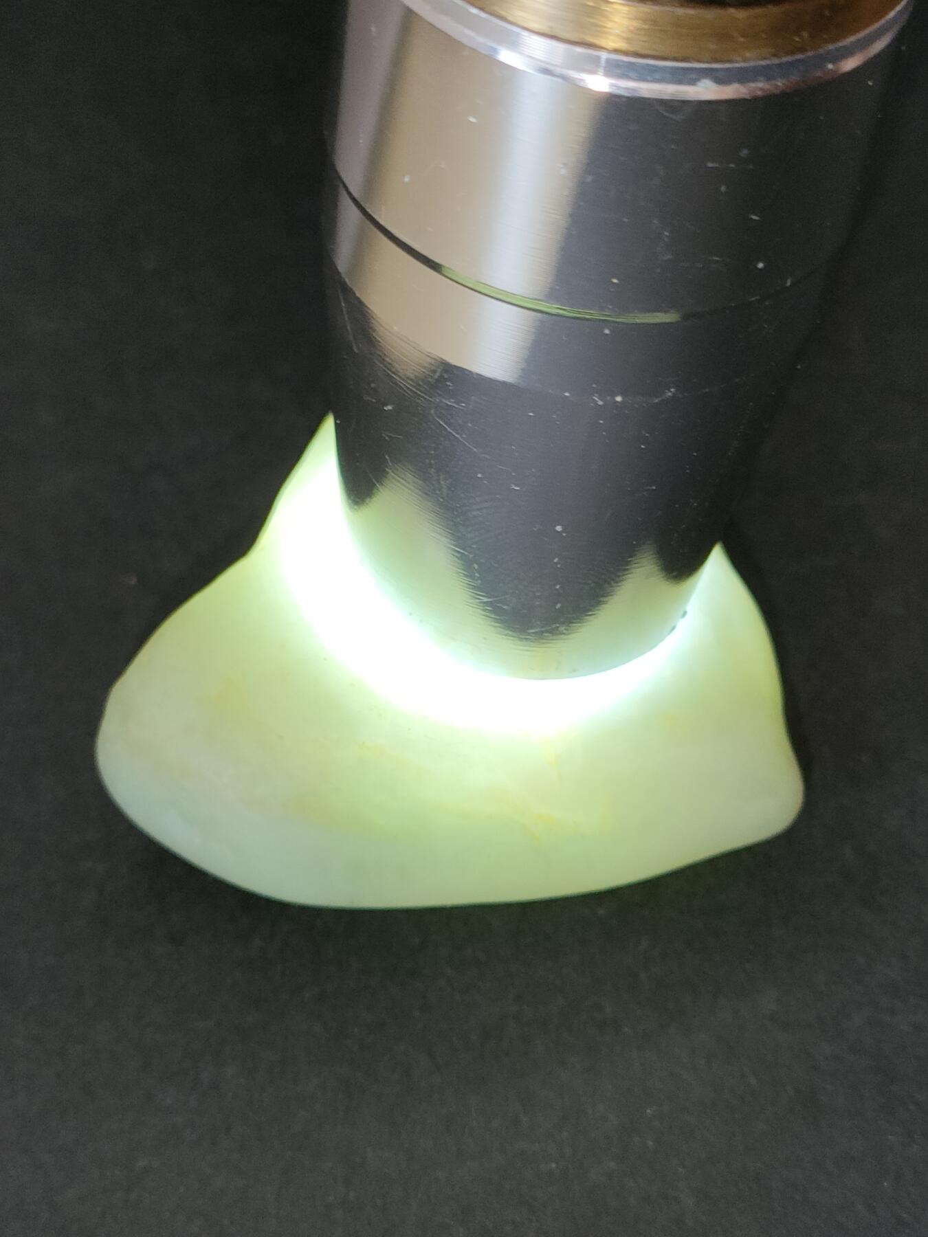 猩哥外币小铺➨【第212场】 和田玉原石21克