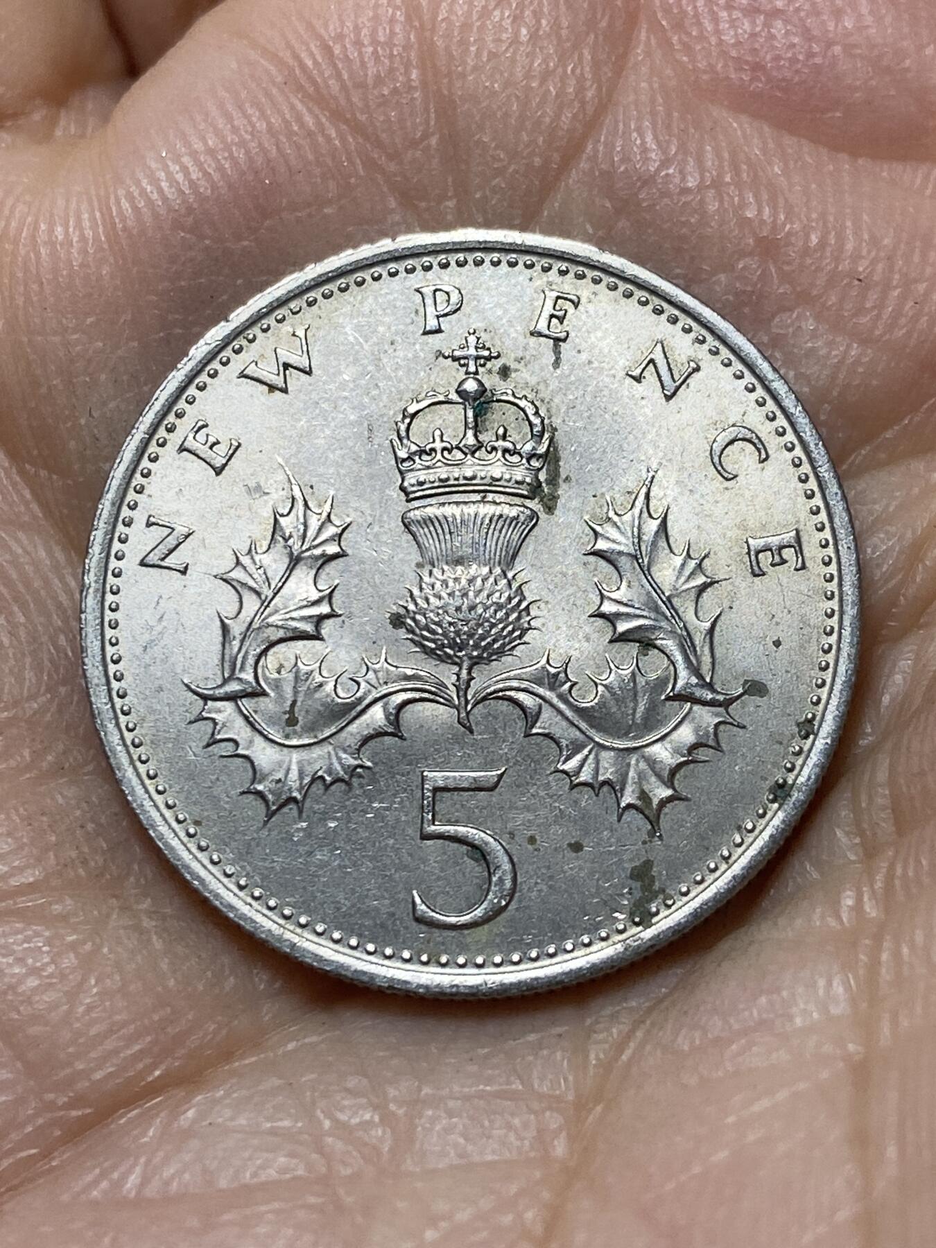 2025年第一百三十九场(总第一百六十五场）外国好品散币场(免佣金) 英国🇬🇧1968年5新便士(伊丽莎白二世中年花冠，十进制第一版首发年)