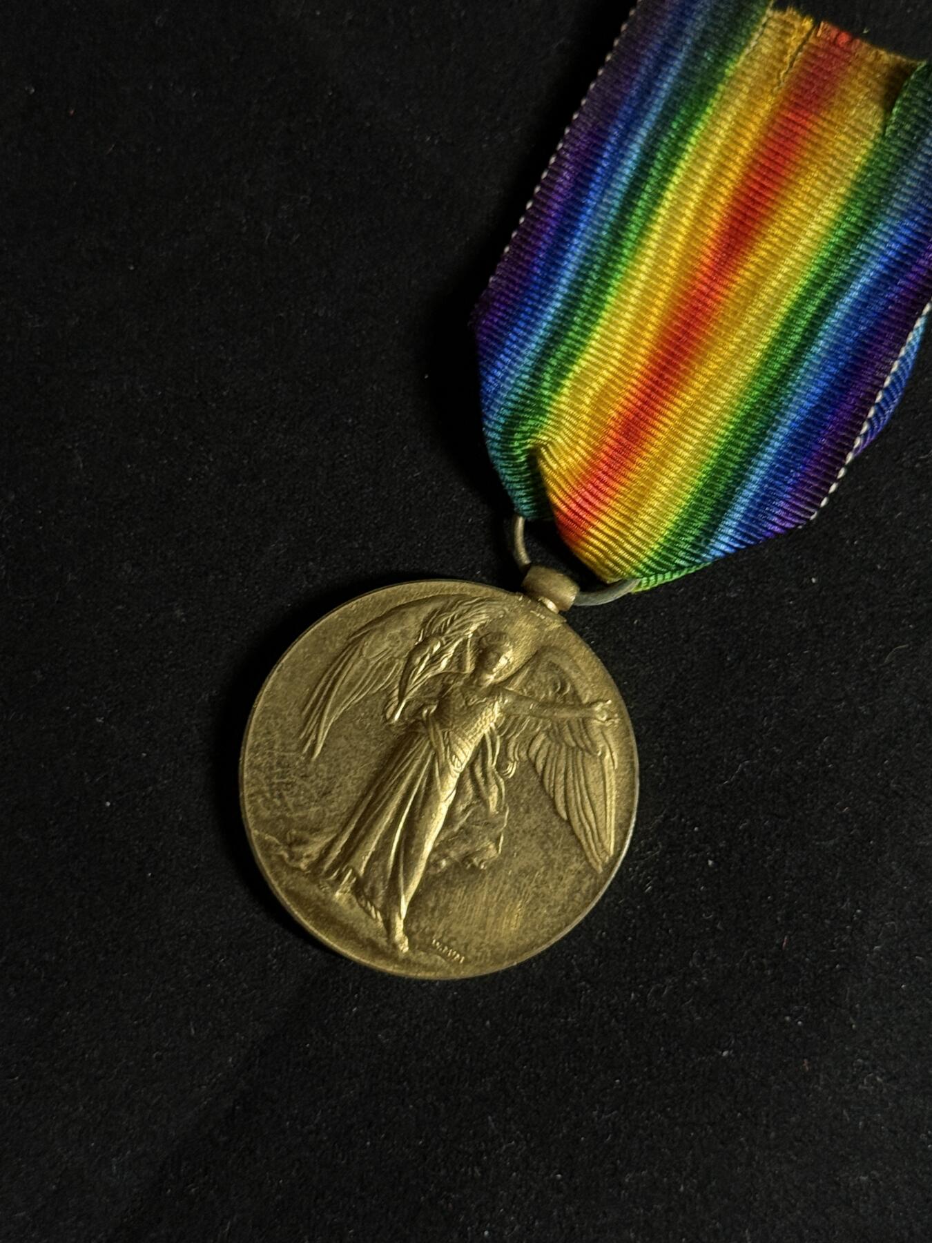 欢庆元旦！戎马世界章牌大赏第109期元旦大拍 英国一战胜利奖章，授予皇家空军（RAF）