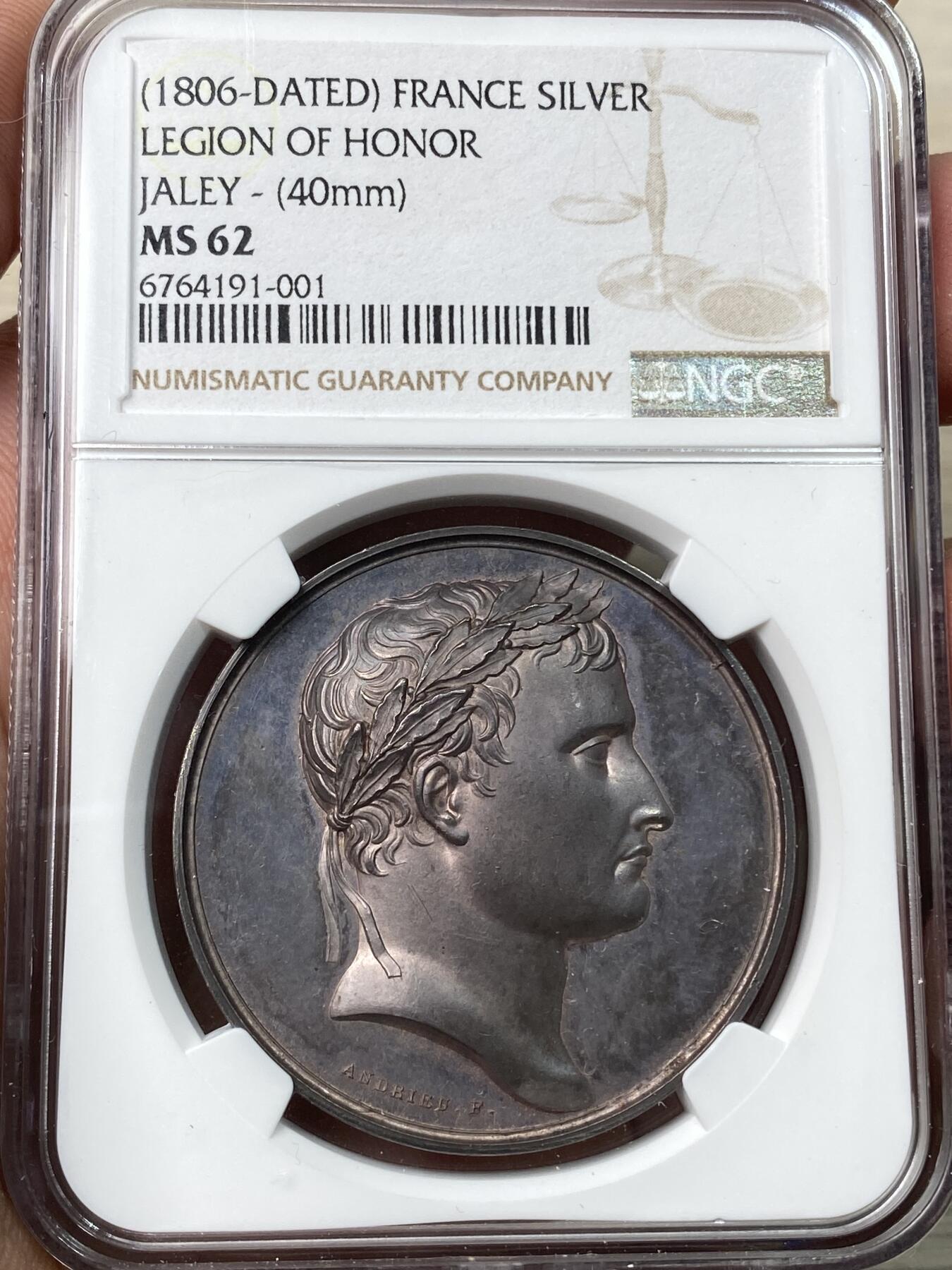 万国钱币拍卖第058期（万国新年大拍） NGC MS62 1806年法国拿破仑一世荣誉军团成立纪念大银章 拿皇罕见银质品种 高浮雕欧陆焕蓝彩 39.5MM 32.11G