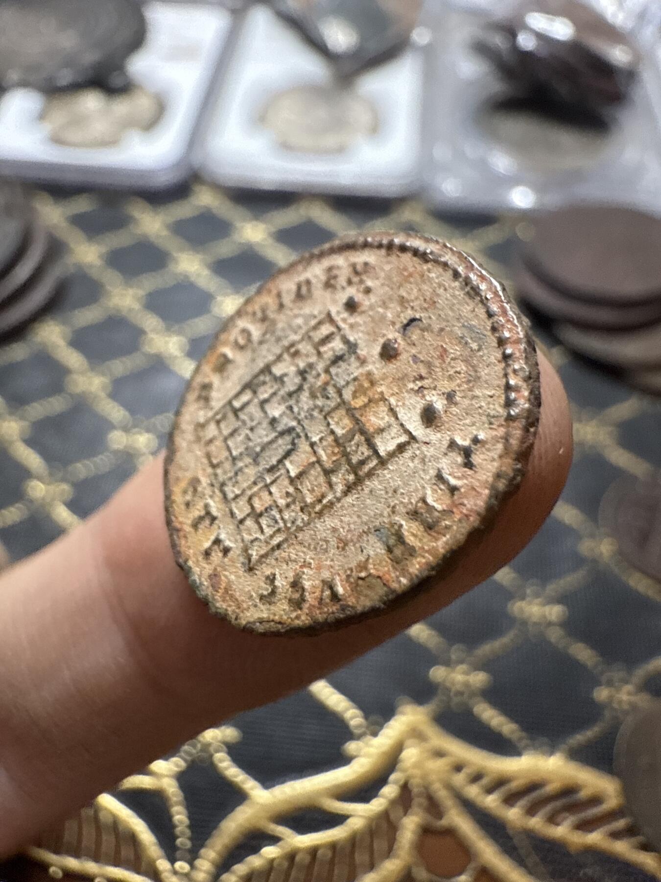 南宋泉阁俄币 外币 国币 专场第二十期 【送拍无额外佣金】 古罗马 公元306-337年 君士坦丁一世铜币 君士坦丁大帝建城纪念 君士坦丁堡建城纪念币 少见品种 好品