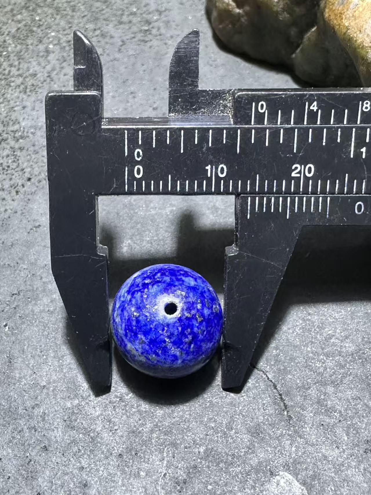 精美阿富汗老矿青金石圆珠一个！，，