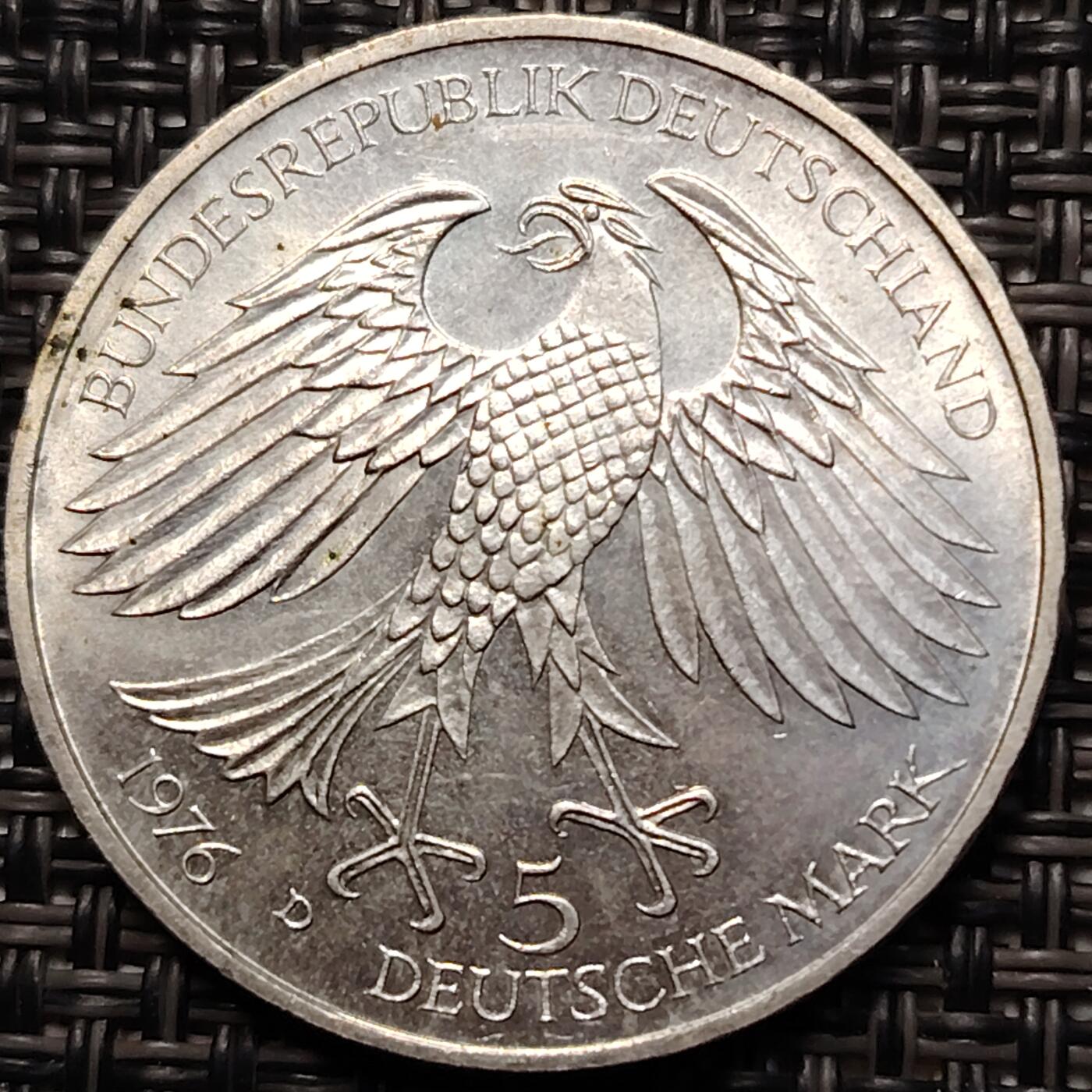 布加迪🐬～世界钱币(上海)🌾第 267 期 /  各国套币和散币