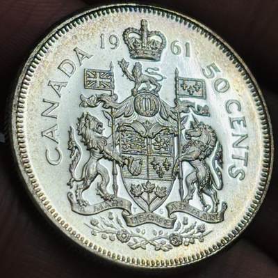 文馨钱币收藏第 286 场，圣诞节专场【 长期接收代拍品低至 0 佣金】 - 黄油原光带彩 1961 年英属加拿大 50 分大银币，第二版 800 银