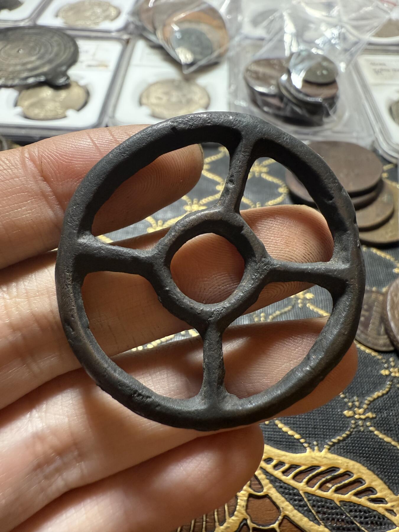 南宋泉阁俄币 外币 国币 专场第二十期 【送拍无额外佣金】 中世纪 草原文化 铜护身符 少见 中大尺寸 传世皮壳 好品