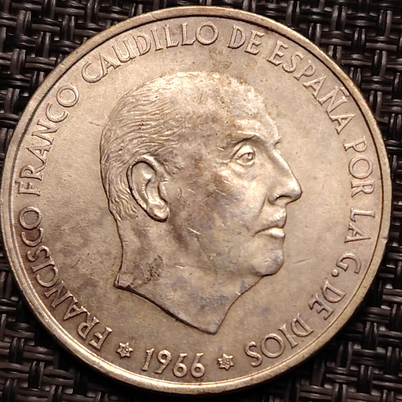 布加迪🐬～世界钱币(上海)🌾第 267 期 /  各国套币和散币 西班牙🇪🇸 1966年 100比塞塔银币 19g 800银 34mm