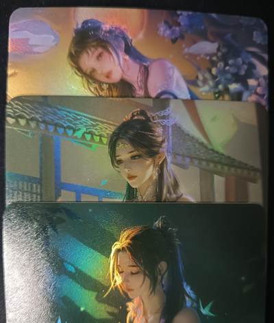 花开卡拍第53期（12月28号周日截拍，品控勿拍!!!拍品不寄存，运费5元，自制卡难免瑕疵，可能存在轻微撞角爆边等出厂瑕疵，品控介意勿拍！） - 鸡腿卡牌 倾国洛依 第十八期 三张清凉版 彩闪