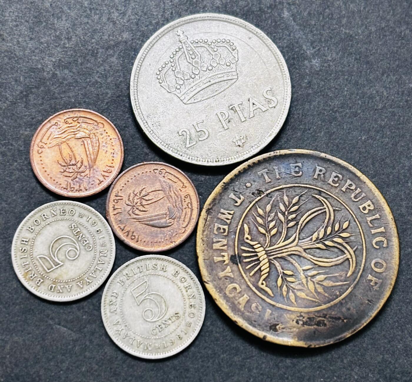 文馨钱币收藏第 286 场，圣诞节专场【 长期接收代拍品低至 0 佣金】 民国，英属殖民地，巴林，西班牙 6 枚