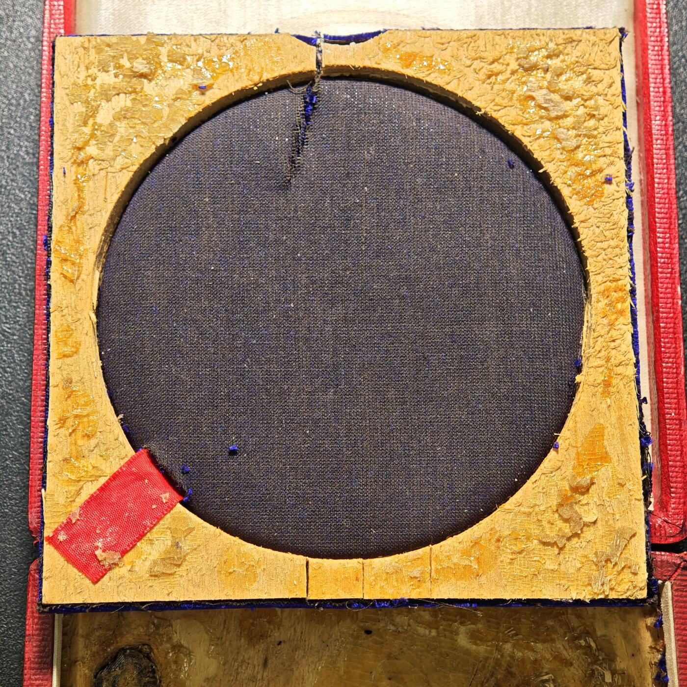 【德藏】世界币章拍卖第158期（拍品征集中~欢迎藏友联系） 英国纪念章原盒 成色如图 直径约76mm