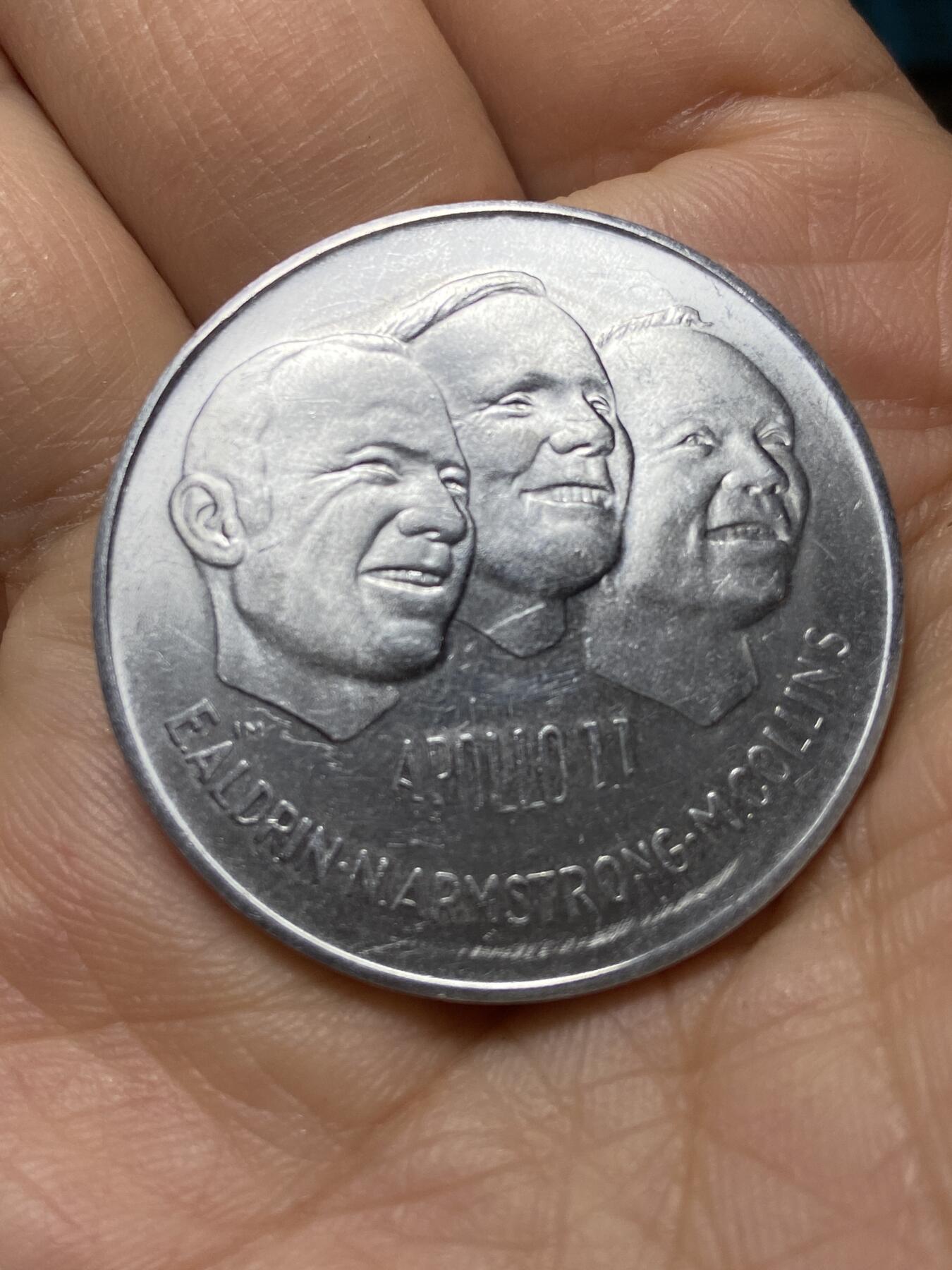 2025年第一百三十九场(总第一百六十五场）外国好品散币场(免佣金) 美国🇺🇸1969年铝制纪念章(阿波罗11号登月纪念章)