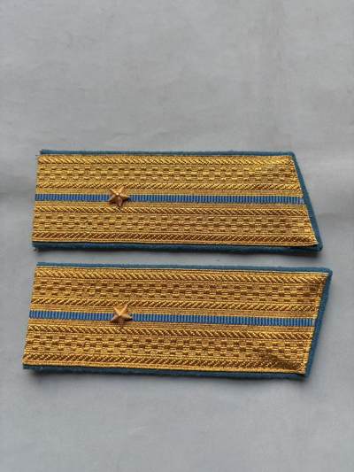 盛世勋华——号角文化勋章邮票专场拍卖第295期 - 苏联空军少尉礼服肩章