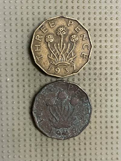 2025年第143场各国散币拍卖（总第143场） - 英国3便士2枚