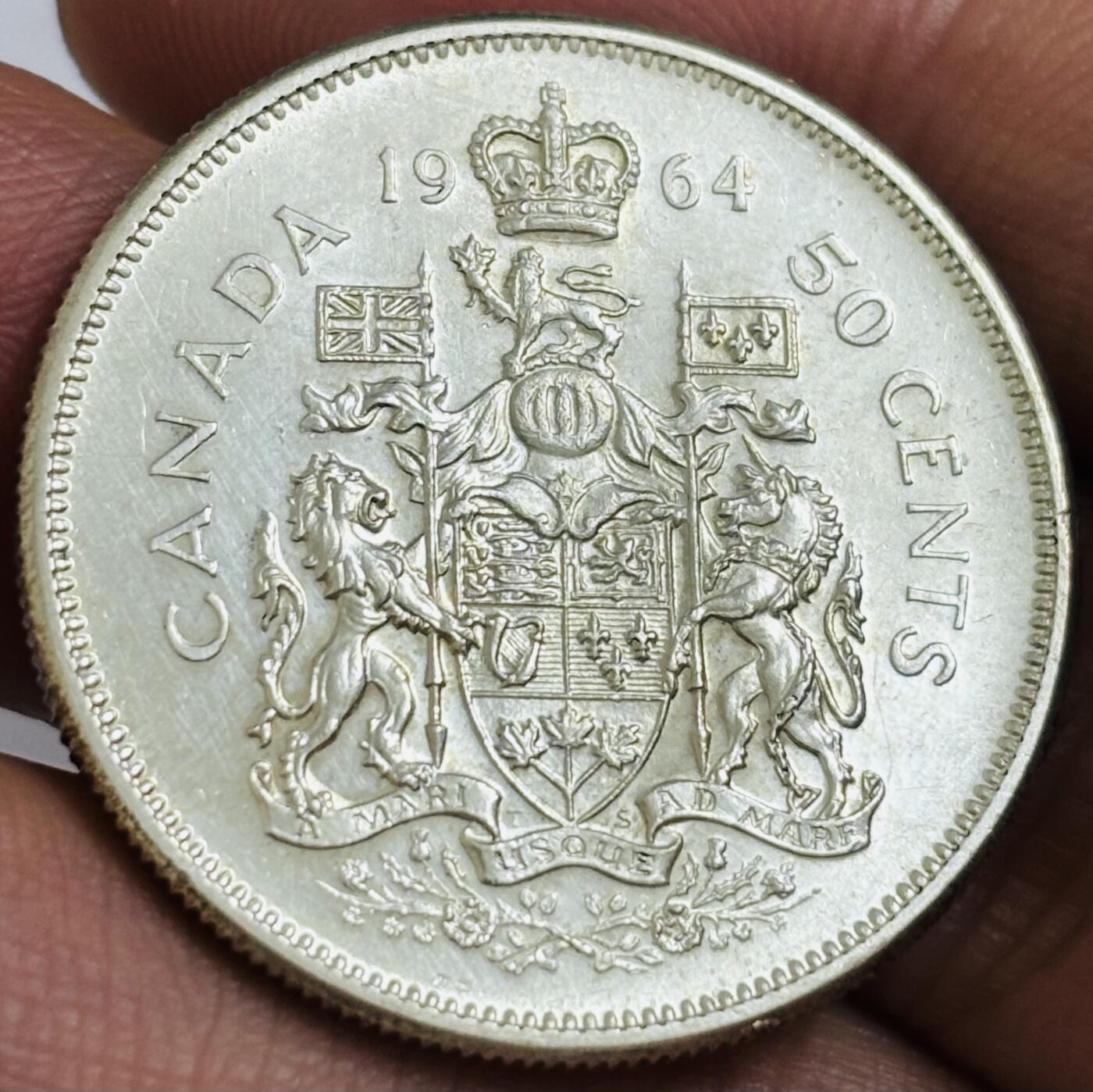 文馨钱币收藏第 286 场，圣诞节专场【 长期接收代拍品低至 0 佣金】 原光品相 1964 年英属加拿大 50 分大银币，第二版关门年 800 银