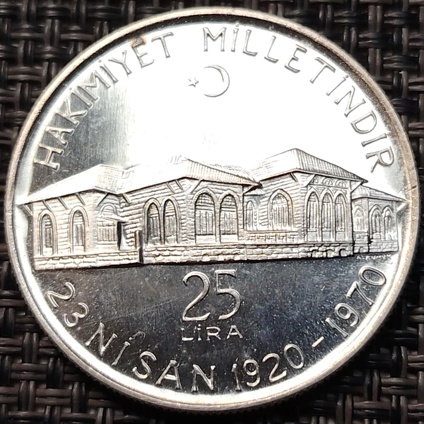 布加迪🐬～世界钱币(上海)🌾第 267 期 /  各国套币和散币