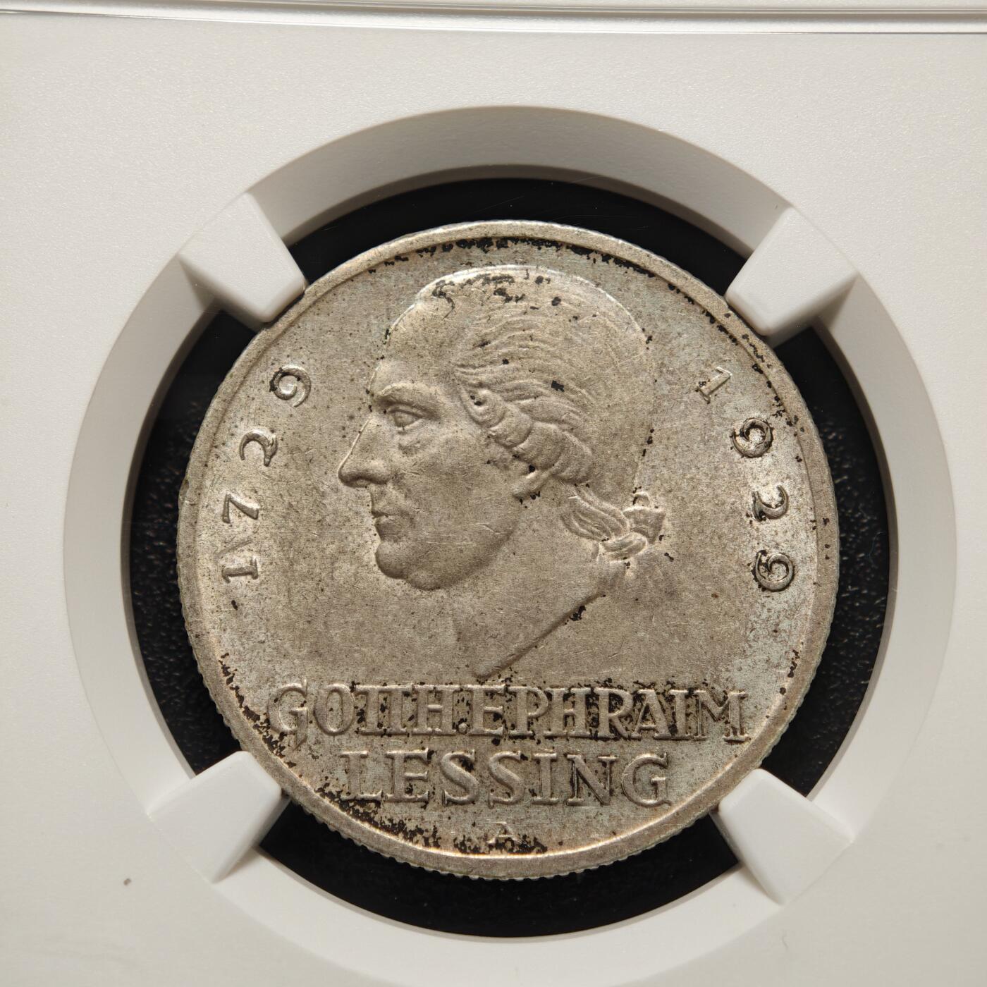 【德藏】世界币章拍卖第158期（拍品征集中~欢迎藏友联系） 1929年 德国魏玛莱辛诞辰200周年纪念3马克银币 NGC MS63 状态极佳 莱辛1729年出生是德国启蒙运动的核心人物，其作品推动了德国文学与思想的现代化，此枚纪念币是魏玛时期文化纪念币的重要代表，魏玛共和国发行此币以纪念这位思想巨匠