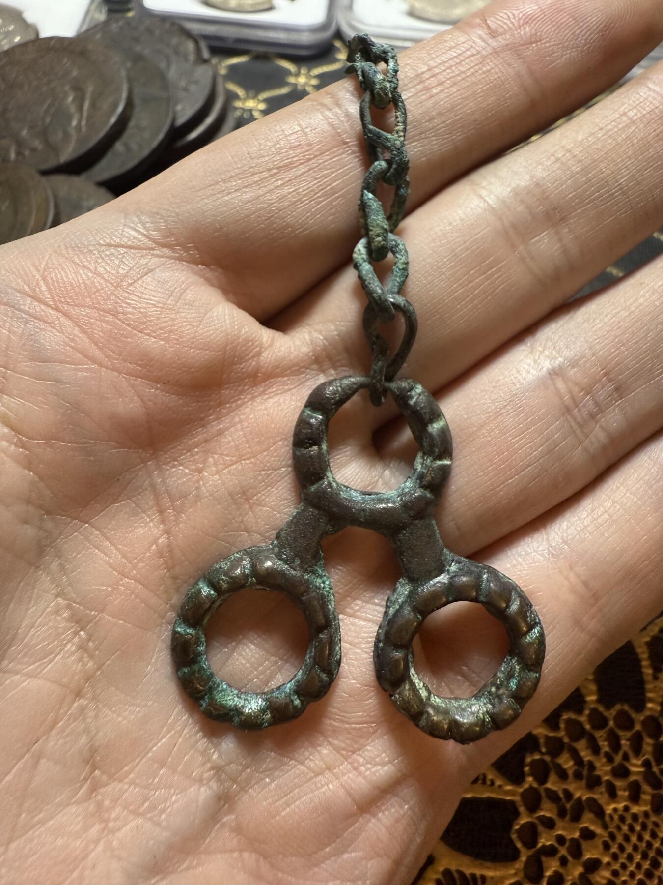 南宋泉阁俄币 外币 国币 专场第二十期 【送拍无额外佣金】 中世纪 草原文化 带工铜挂坠 带链子 少见 好品