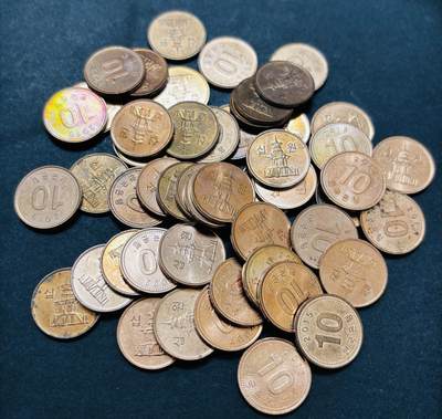 文馨钱币收藏第 286 场，圣诞节专场【 长期接收代拍品低至 0 佣金】 - 原铜光未流通状态新版韩国十元一组 50 枚