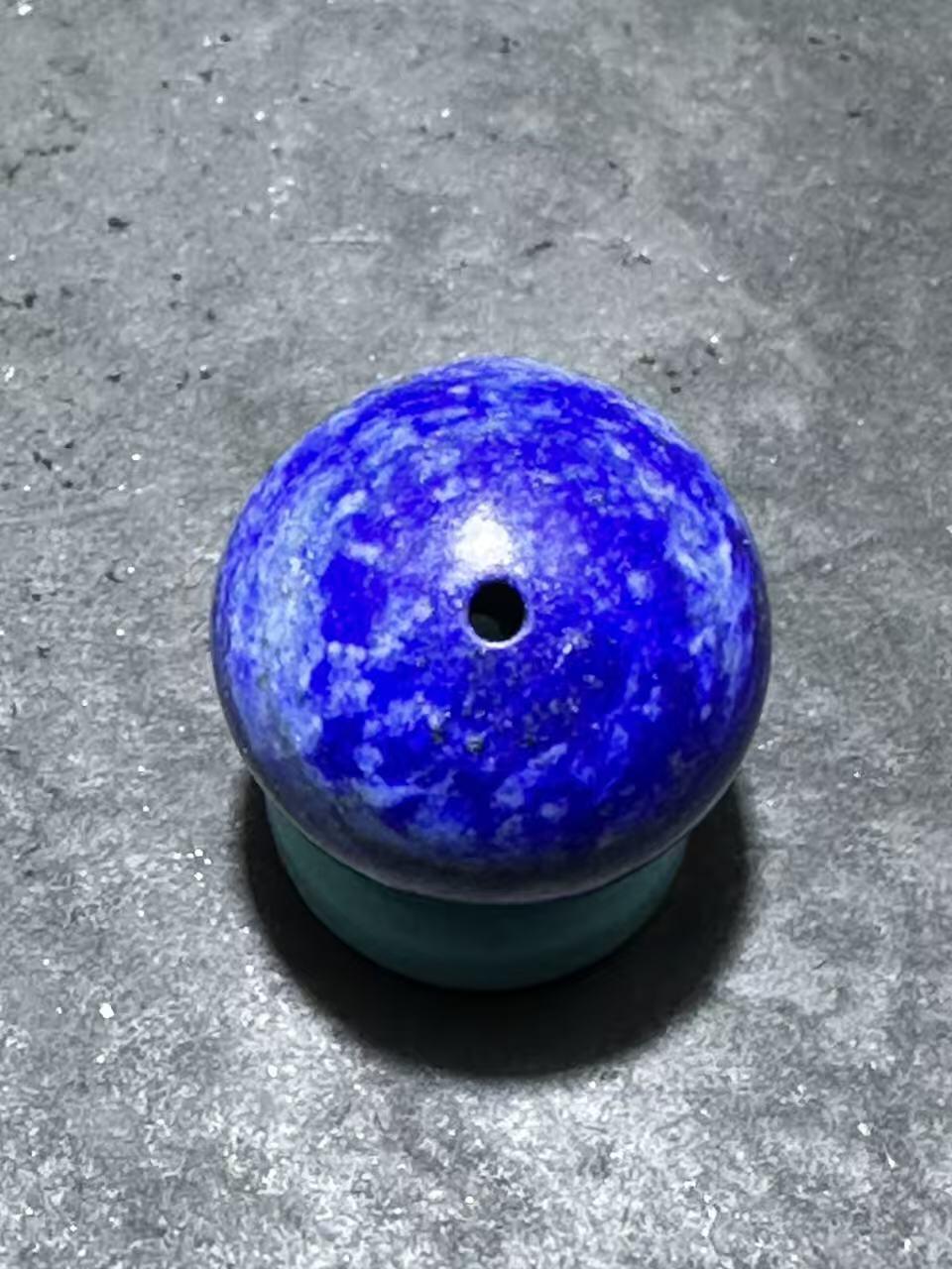 精美阿富汗老矿青金石圆珠一个！，，