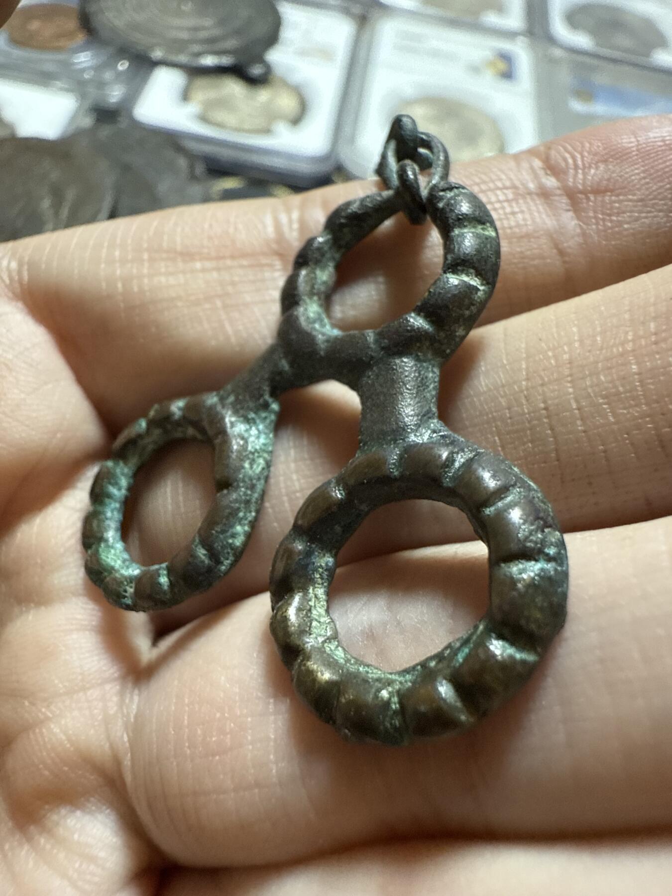 南宋泉阁俄币 外币 国币 专场第二十期 【送拍无额外佣金】 中世纪 草原文化 带工铜挂坠 带链子 少见 好品