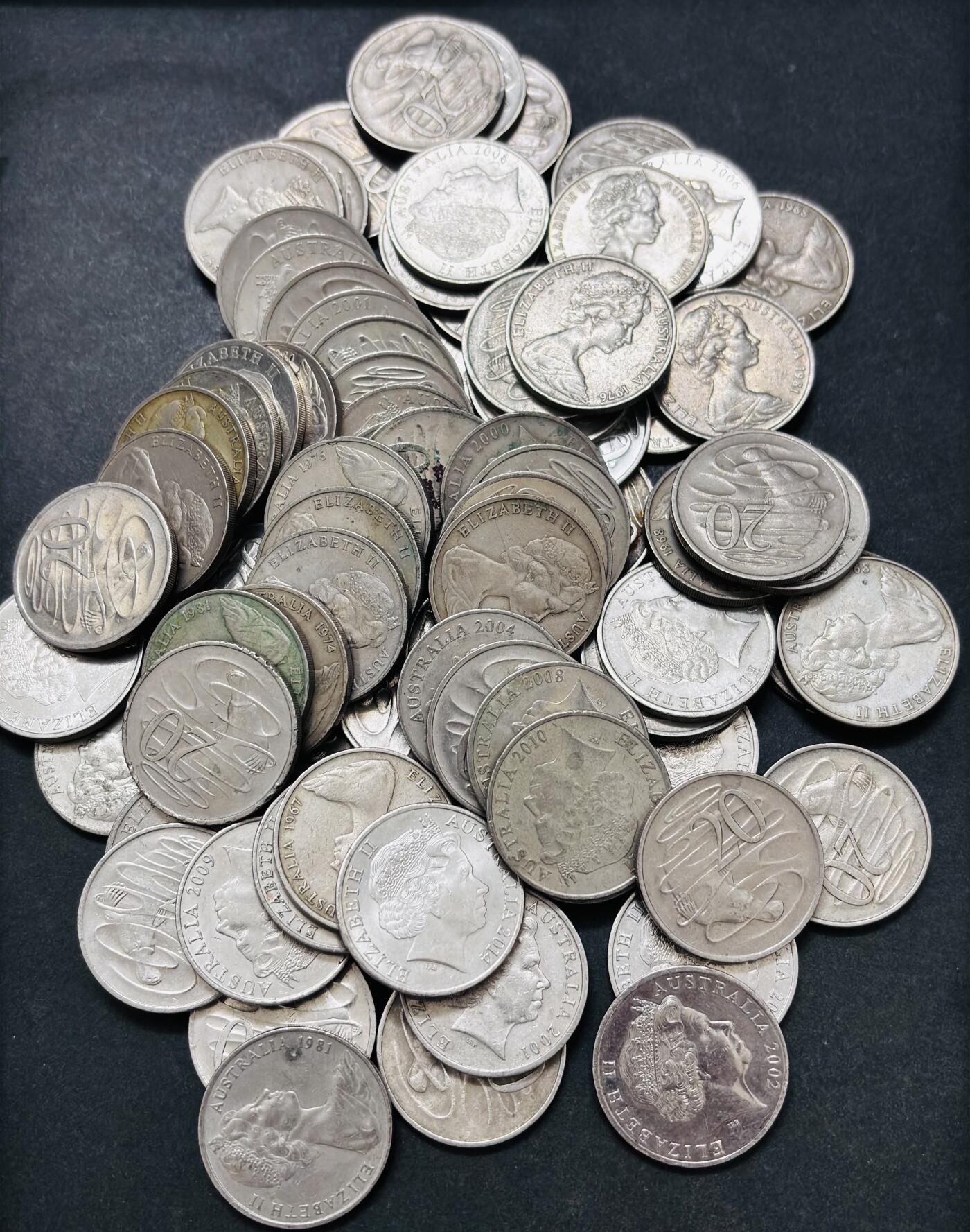 文馨钱币收藏第 286 场，圣诞节专场【 长期接收代拍品低至 0 佣金】 好品澳大利亚女王头像各年份，各时期 20 分鸭嘴兽 80 枚未挑，原光很多，零售也要一块多一枚了