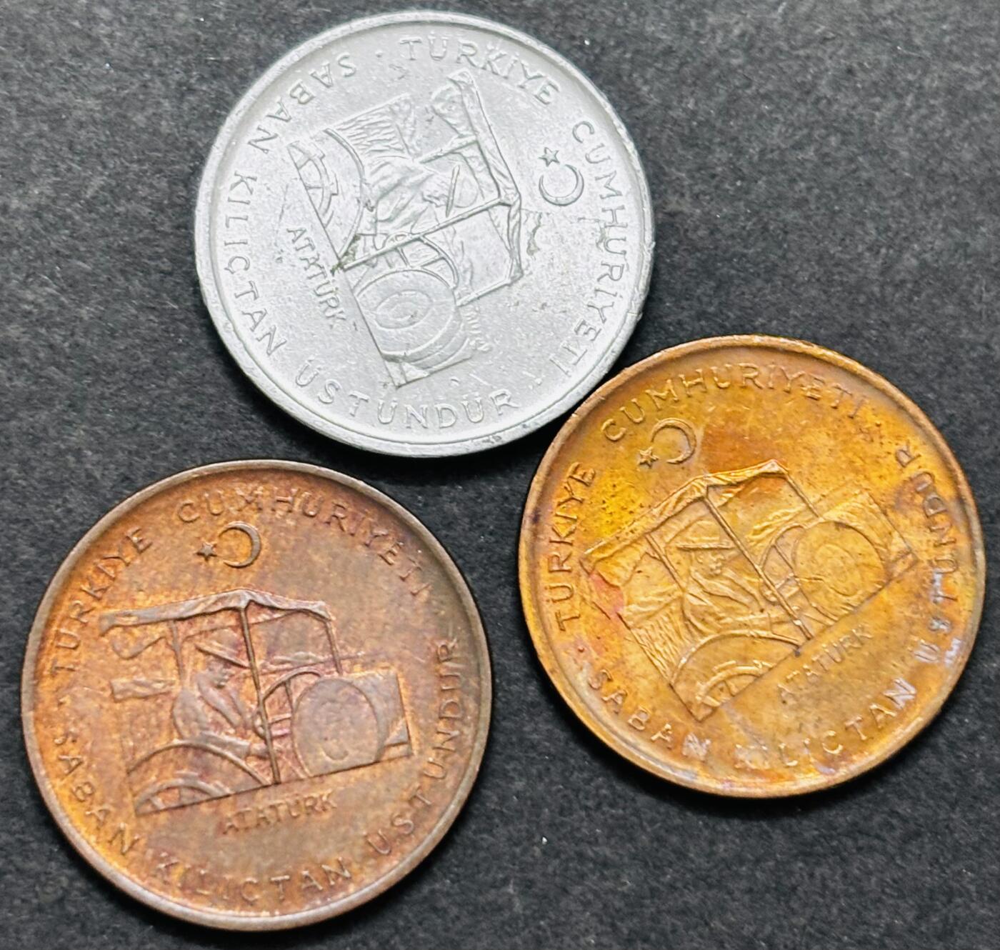 文馨钱币收藏第 286 场，圣诞节专场【 长期接收代拍品低至 0 佣金】 少见原光全新土耳其拖拉机 FAO 纪念币 10 库鲁铜铝币 3 枚年份不同