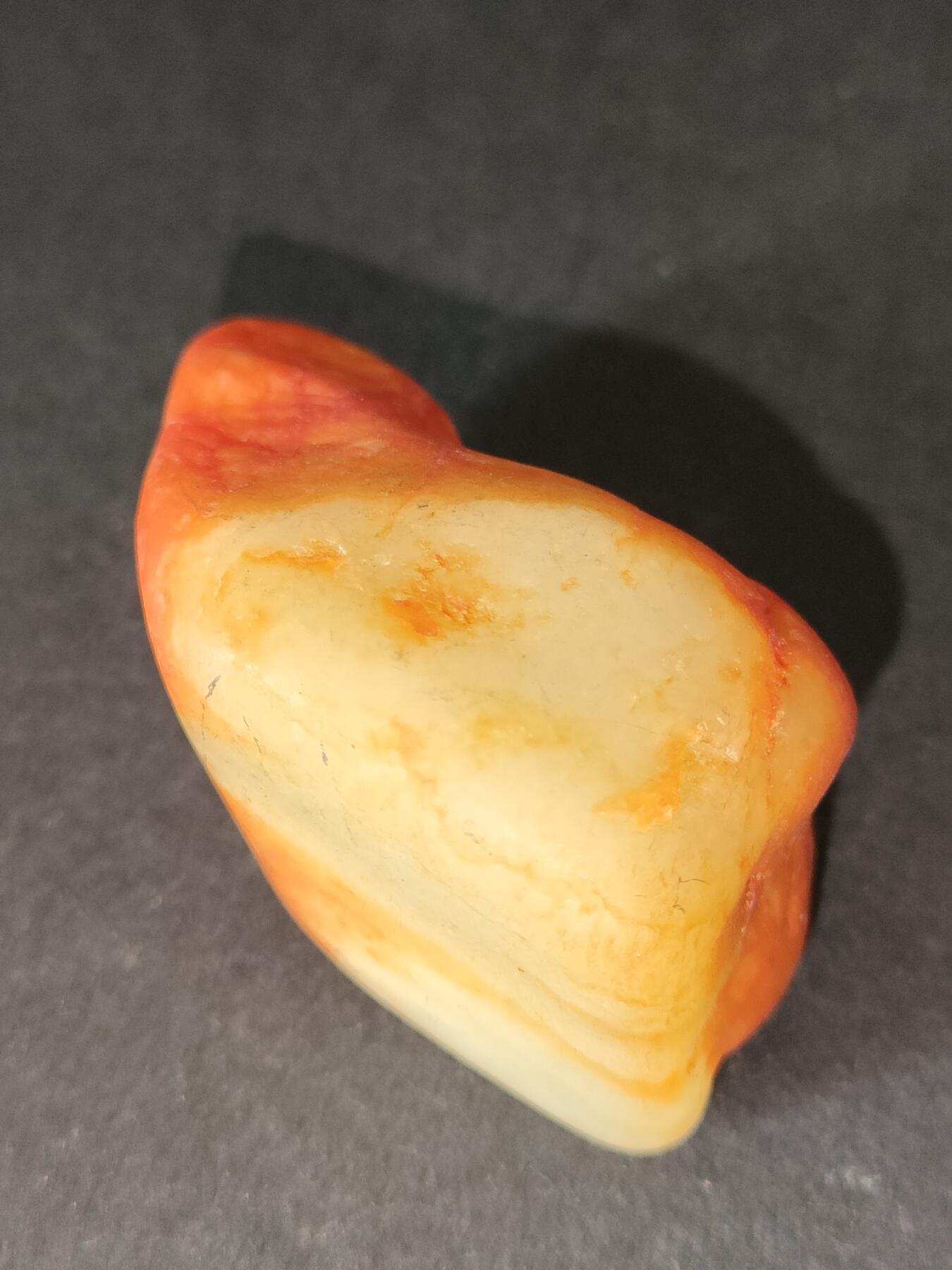 猩哥外币小铺➨【第212场】 和田玉原石21克