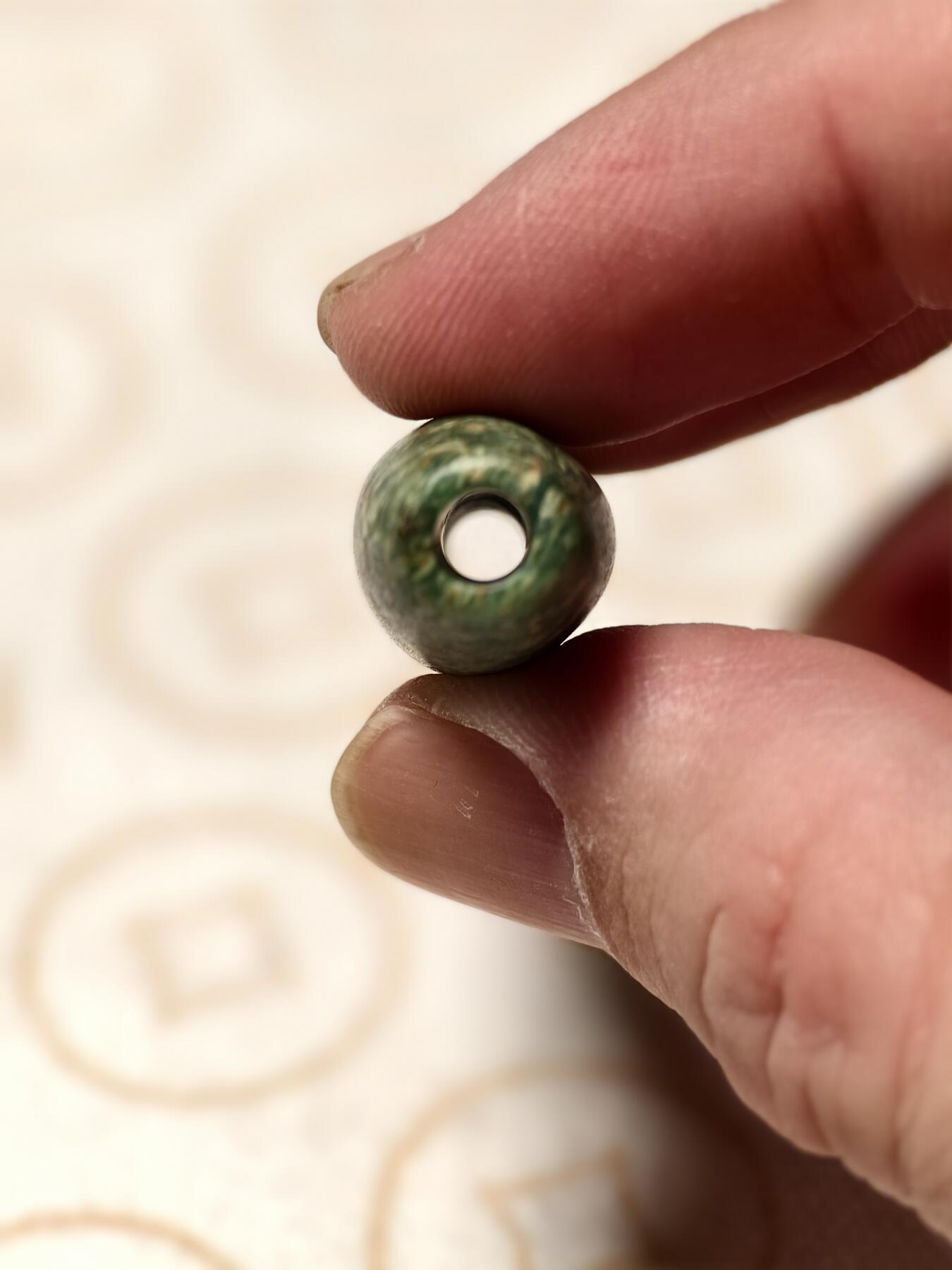 抚柳草堂-第三期章牌钱币 奖章勋章限时免佣 满百包邮 放漏专场 奥尔梅克文明古珠  3000系 大年份 典型器永久保真 难得好品 长(mm):42.4;宽(mm):12.9;高(mm):12.4;重10.8g