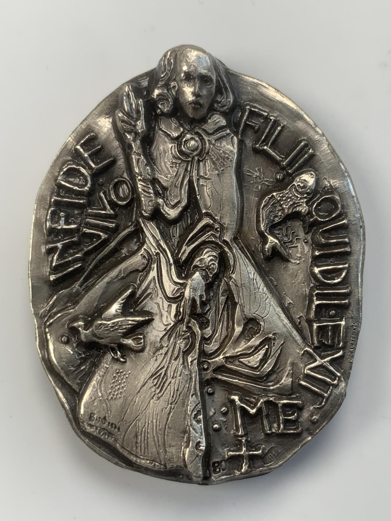 掌中浮雕-藏着的欧洲第047场 1968年梵蒂冈保罗六世增加联合国教士银章 ，约 36 X 45mm，47.22g，盒子有破损如图