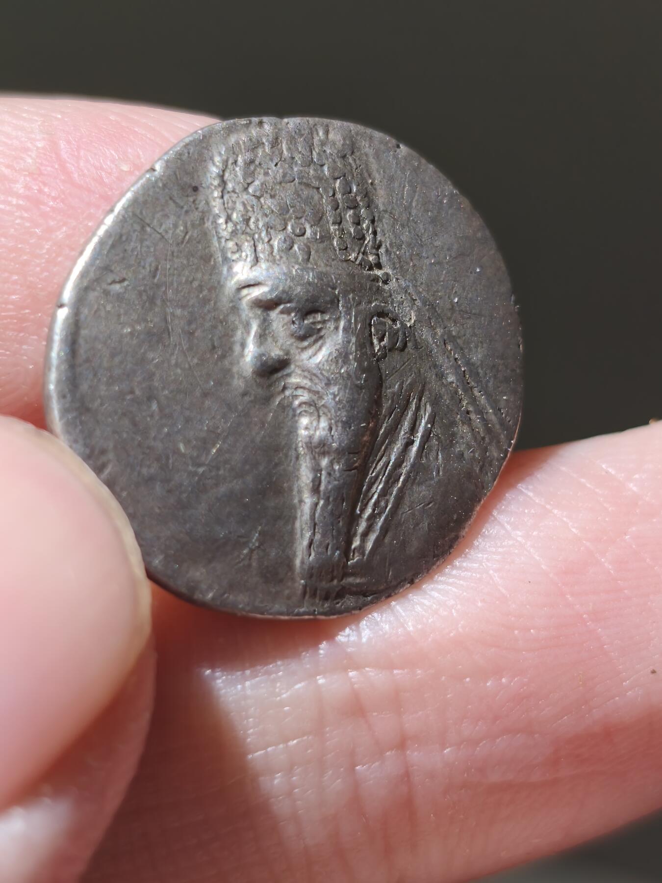 星盘世界钱币十二月二十七日古典币专场 帕提亚帝国 米特拉达特斯二世1德拉克马银币 前121-91年 芒星毡帽王冠型 帕提亚最有名的强者国王 背面弓箭人+希腊化称谓